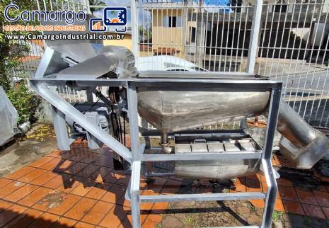 Despolpadeira em ao inox 3 estgios 3.000 kg por hora  Mecnica Centenrio
