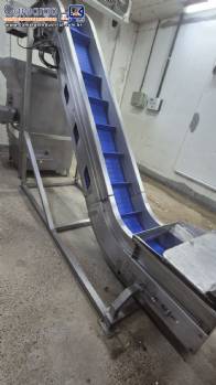 Esteira transportadora inclinada em a�o inox com talisca Inova