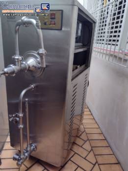 Produtora cont�nua de sorvete e a�a� Bertollo 200 litros por hora