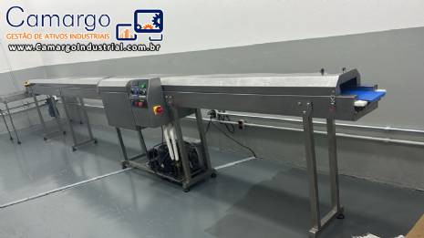 Cobrideira com t�nel de resfriamento de chocolate coberturas com decorador Aguia tech