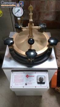 Autoclave vertical Quimis 18 litros Autoclave vertical Quimis 18 litros
