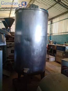 Tanque em inox agitação 1.200 L Tanque em inox agitação 1.200 L